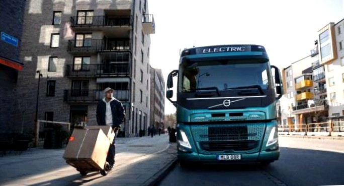 Daimler Truck and Volvo demand political support for hydrogen trucks